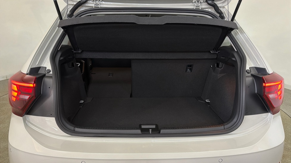 Volkswagen Polo 1.0 TSI Life 5dr Petrol Hatchback - Image 43