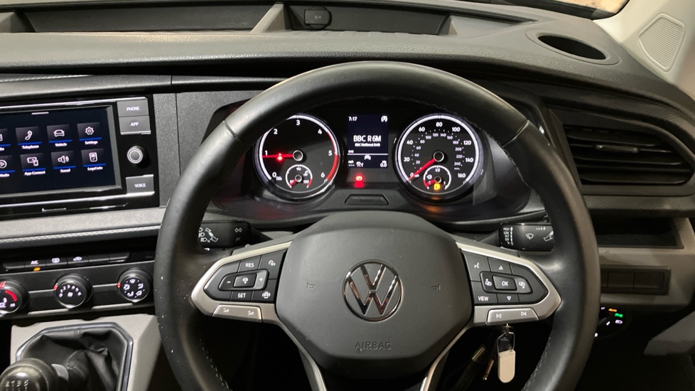 Volkswagen Transporter T28 Swb Diesel 2.0 TDI 110 Highline Van - Image 9