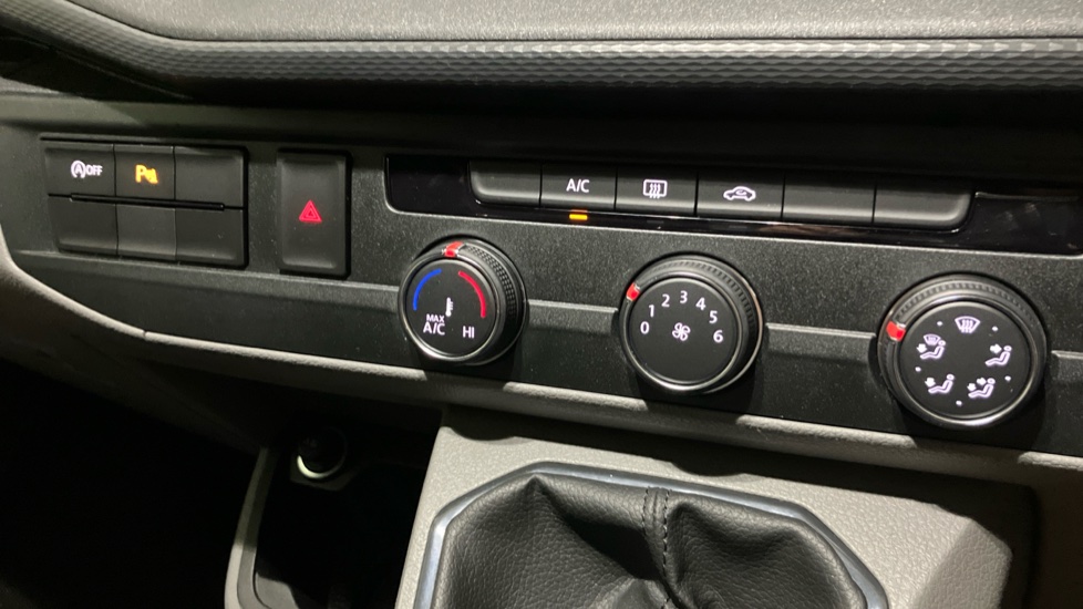 Volkswagen Transporter T28 Swb Diesel 2.0 TDI 110 Highline Van - Image 13