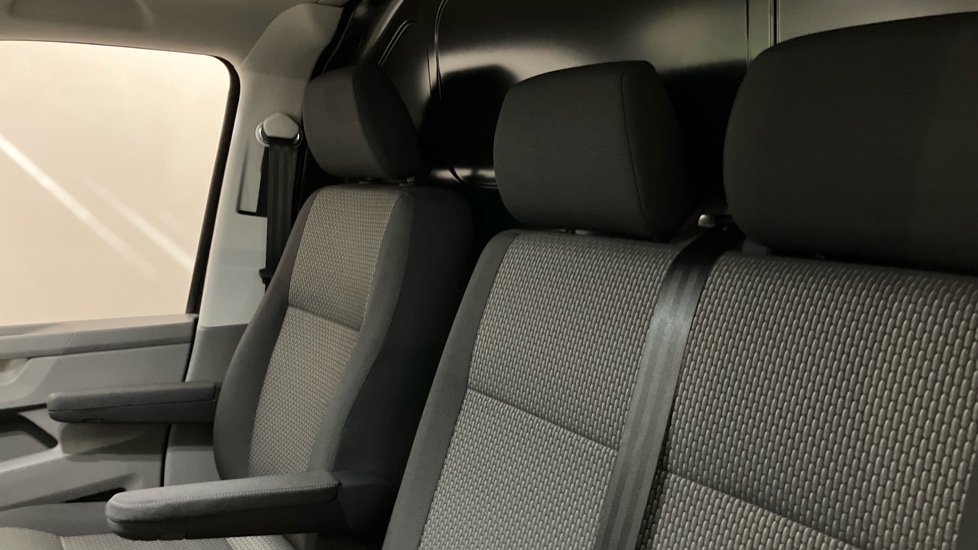 Volkswagen Transporter T28 Swb Diesel 2.0 TDI 110 Highline Van - Image 16