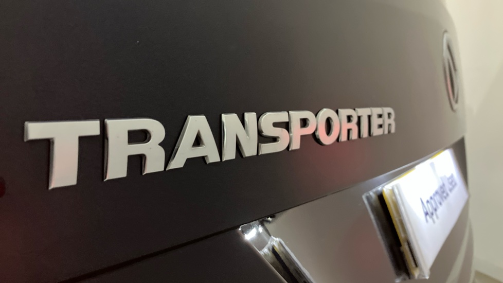 Volkswagen Transporter T28 Swb Diesel 2.0 TDI 110 Highline Van - Image 26
