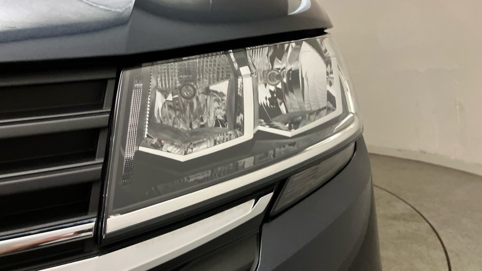 Volkswagen Transporter T28 Swb Diesel 2.0 TDI 110 Highline Van - Image 33