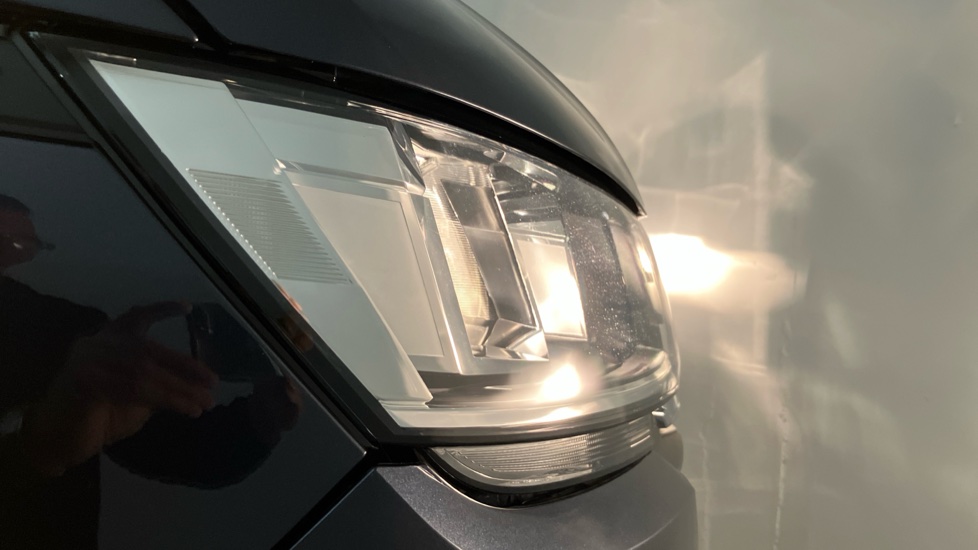 Volkswagen Transporter T28 Swb Diesel 2.0 TDI 110 Highline Van - Image 36