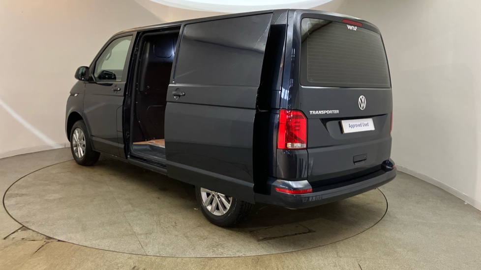 Volkswagen Transporter T28 Swb Diesel 2.0 TDI 110 Highline Van - Image 37