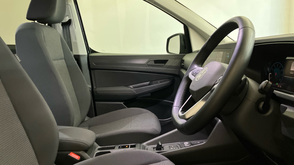 Volkswagen Caddy California Maxi 1.5 TSI 5dr DSG Petrol Estate - Image 15