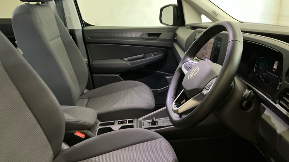 Volkswagen Caddy California Maxi 1.5 TSI 5dr DSG Petrol Estate - Image 37