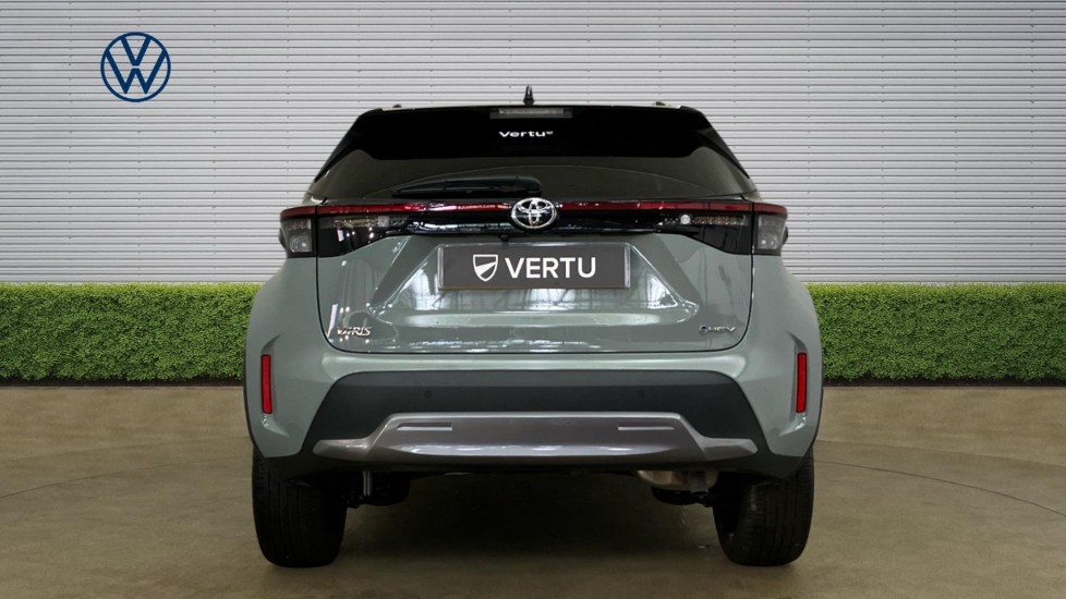 Toyota Yaris Cross 1.5 Hybrid 130 Premiere Edition 5dr CVT Hybrid Estate - Image 8