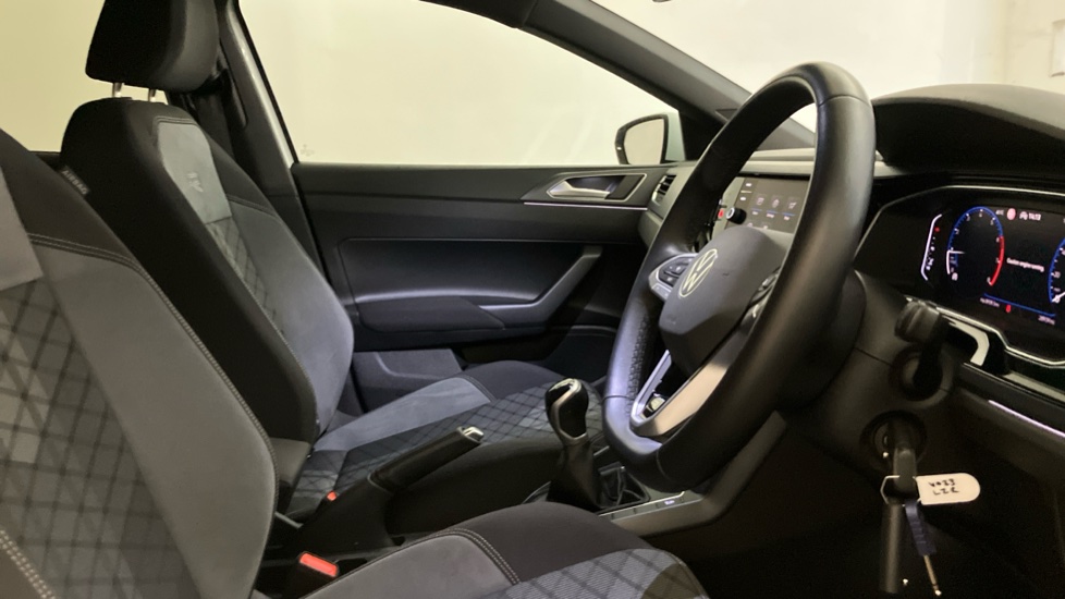 Volkswagen Polo 1.0 TSI R-Line 5dr Petrol Hatchback - Image 15