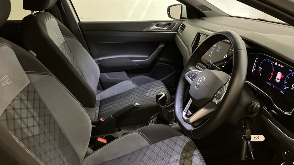 Volkswagen Polo 1.0 TSI R-Line 5dr Petrol Hatchback - Image 33