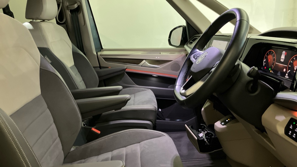 Volkswagen Multivan 2.0 TSI Style 5dr LWB DSG Petrol Estate - Image 15