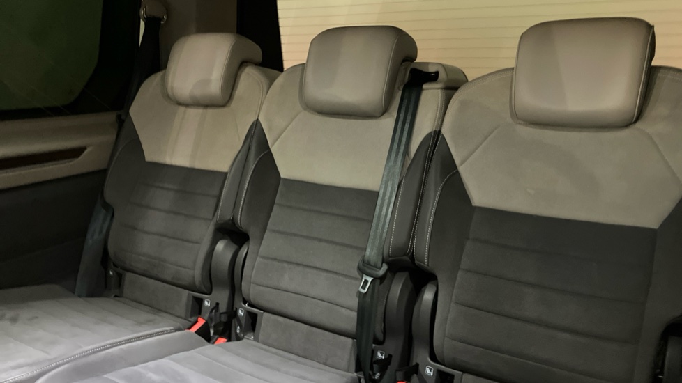 Volkswagen Multivan 2.0 TSI Style 5dr LWB DSG Petrol Estate - Image 16