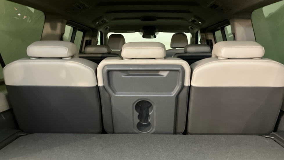 Volkswagen Multivan 2.0 TSI Style 5dr LWB DSG Petrol Estate - Image 20