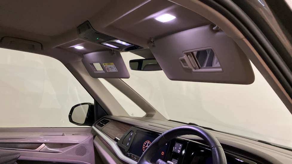 Volkswagen Multivan 2.0 TSI Style 5dr LWB DSG Petrol Estate - Image 35