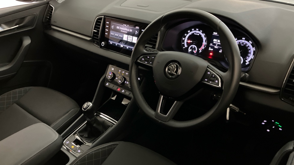 Skoda Karoq 1.6 TDI SE 5dr Diesel Estate - Image 6