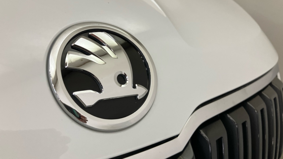Skoda Karoq 1.6 TDI SE 5dr Diesel Estate - Image 30