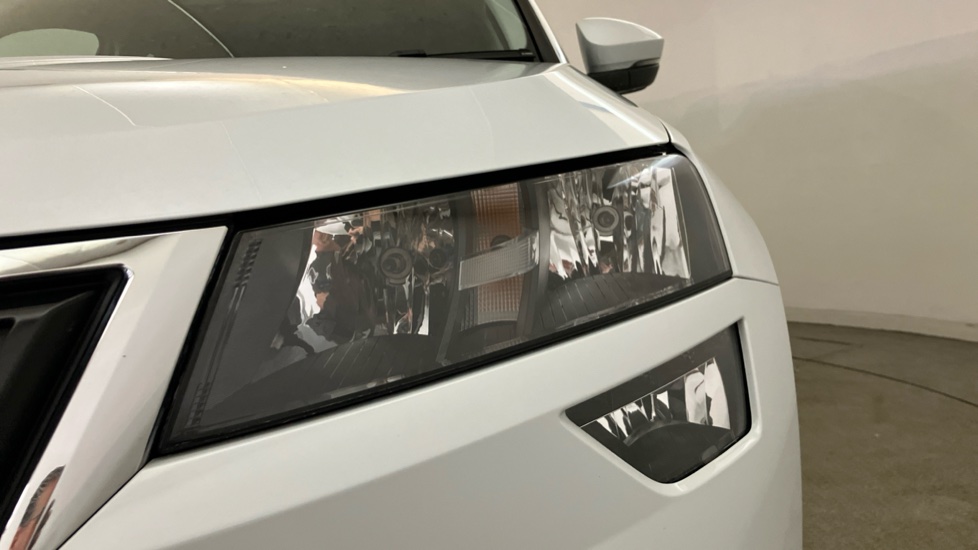 Skoda Karoq 1.6 TDI SE 5dr Diesel Estate - Image 31