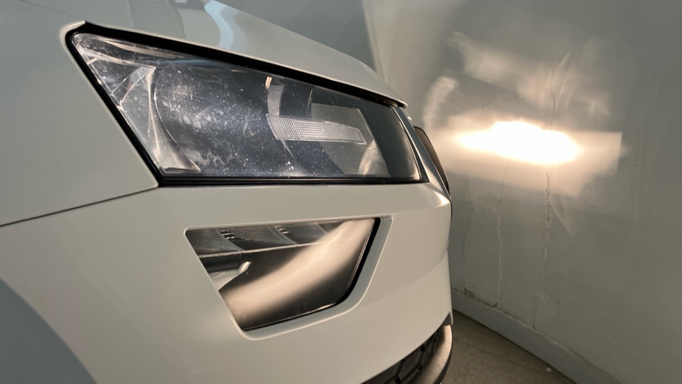 Skoda Karoq 1.6 TDI SE 5dr Diesel Estate - Image 35