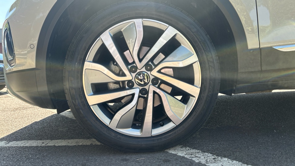 Volkswagen T-Roc 1.5 TSI Style 5dr Petrol Hatchback - Image 5