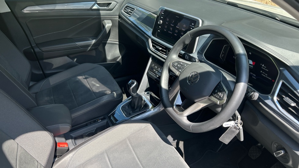 Volkswagen T-Roc 1.5 TSI Style 5dr Petrol Hatchback - Image 6