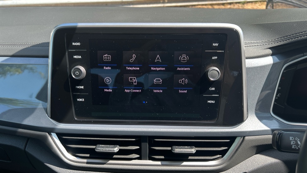 Volkswagen T-Roc 1.5 TSI Style 5dr Petrol Hatchback - Image 12