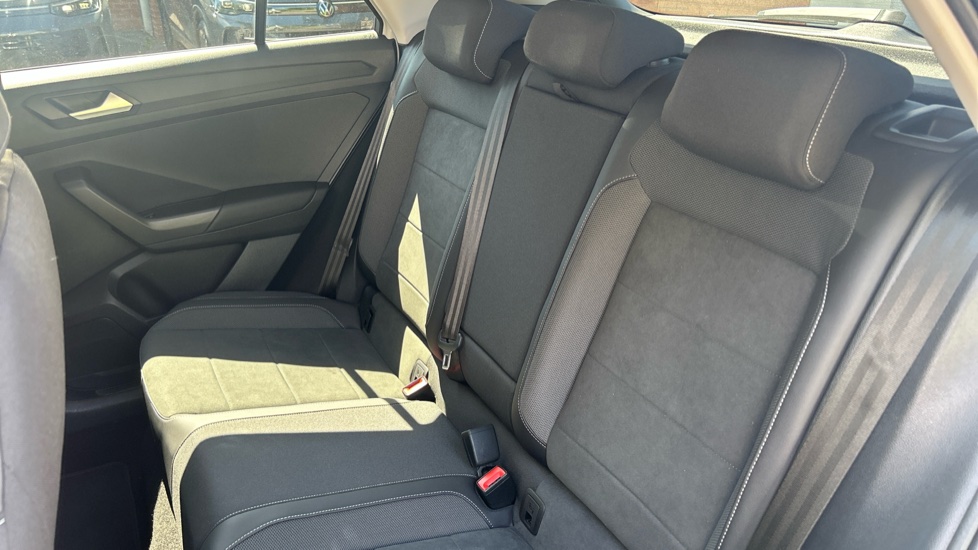 Volkswagen T-Roc 1.5 TSI Style 5dr Petrol Hatchback - Image 16