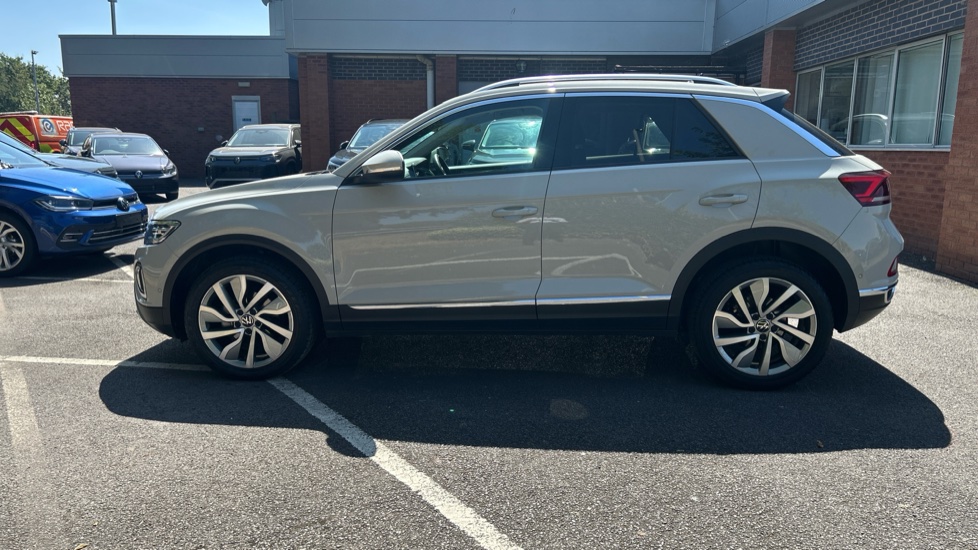 Volkswagen T-Roc 1.5 TSI Style 5dr Petrol Hatchback - Image 21