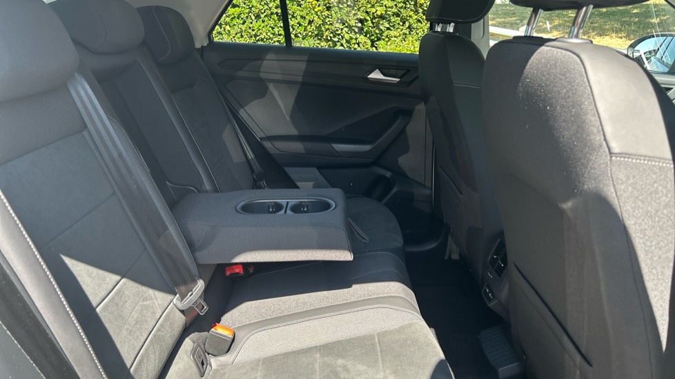 Volkswagen T-Roc 1.5 TSI Style 5dr Petrol Hatchback - Image 30