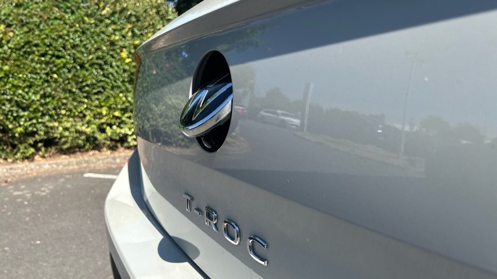 Volkswagen T-Roc 1.5 TSI Style 5dr Petrol Hatchback - Image 39