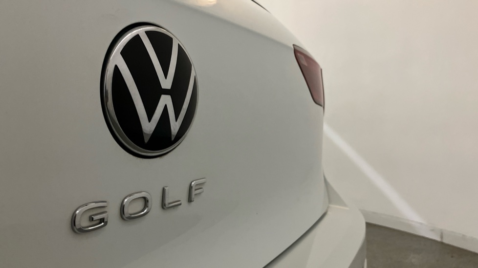 Volkswagen Golf 1.5 TSI Life 5dr Petrol Hatchback - Image 25