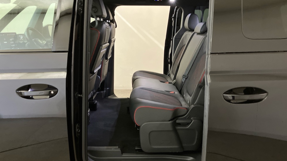 Volkswagen ID. Buzz 250kW GTX Pro 79kWh 5dr 4MOTION Auto Electric Estate - Image 27