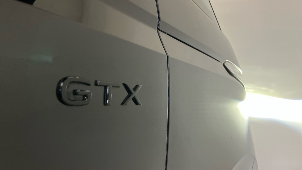 Volkswagen ID. Buzz 250kW GTX Pro 79kWh 5dr 4MOTION Auto Electric Estate - Image 37