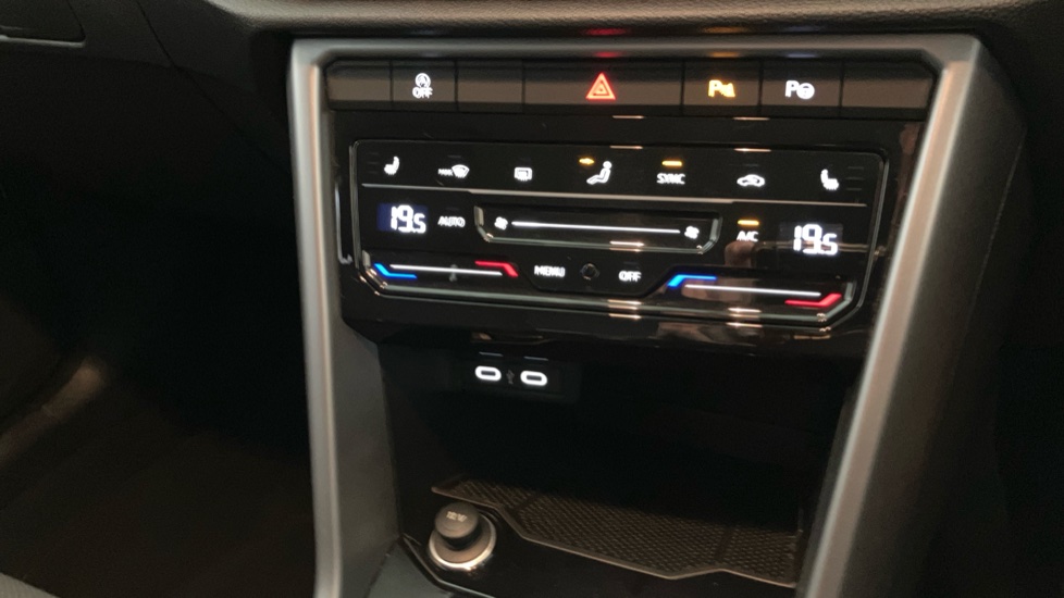 Volkswagen T-Roc 1.0 TSI Life 5dr Petrol Hatchback - Image 13