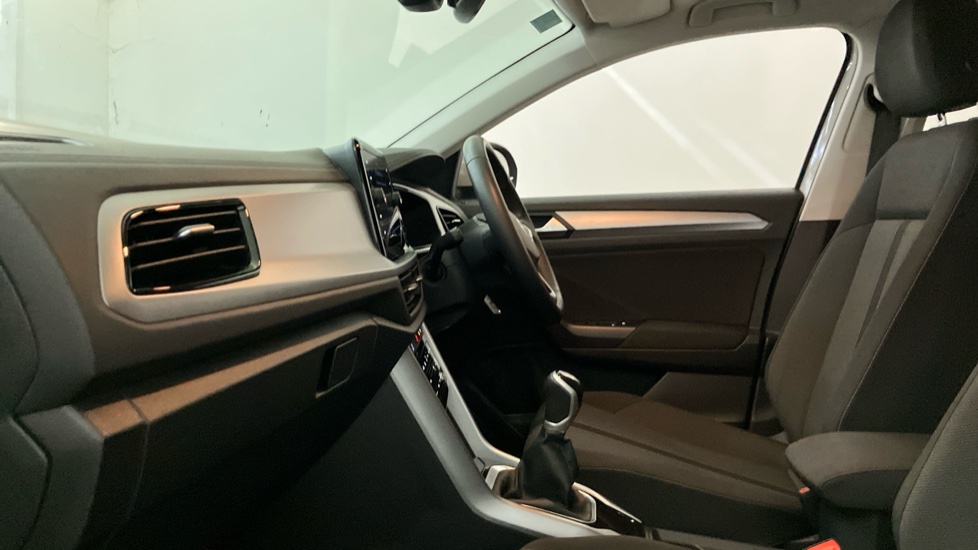 Volkswagen T-Roc 1.0 TSI Life 5dr Petrol Hatchback - Image 23