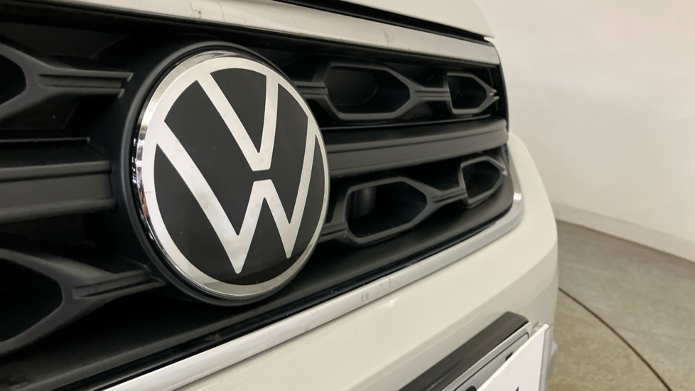 Volkswagen T-Roc 1.0 TSI Life 5dr Petrol Hatchback - Image 38