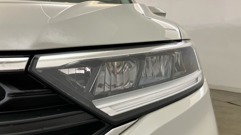 Volkswagen T-Roc 1.0 TSI Life 5dr Petrol Hatchback - Image 39