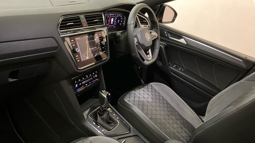 Volkswagen Tiguan Allspace 2.0 TDI R-Line 5dr DSG Diesel Estate - Image 2