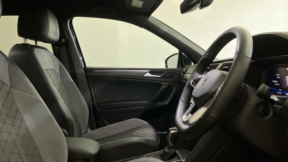 Volkswagen Tiguan Allspace 2.0 TDI R-Line 5dr DSG Diesel Estate - Image 15