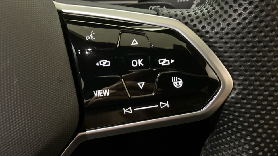 Volkswagen Tiguan Allspace 2.0 TDI R-Line 5dr DSG Diesel Estate - Image 18