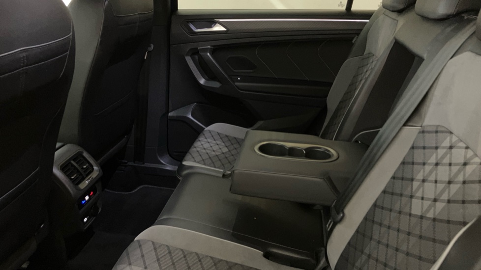Volkswagen Tiguan Allspace 2.0 TDI R-Line 5dr DSG Diesel Estate - Image 26