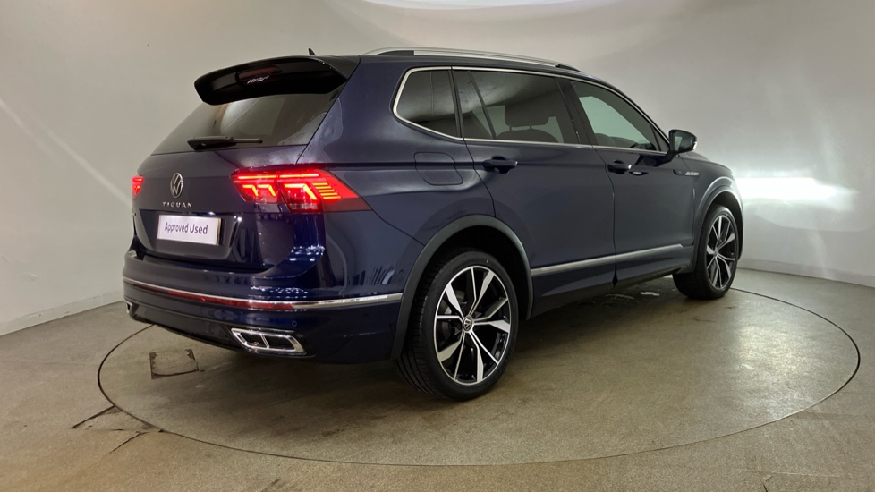 Volkswagen Tiguan Allspace 2.0 TDI R-Line 5dr DSG Diesel Estate - Image 44