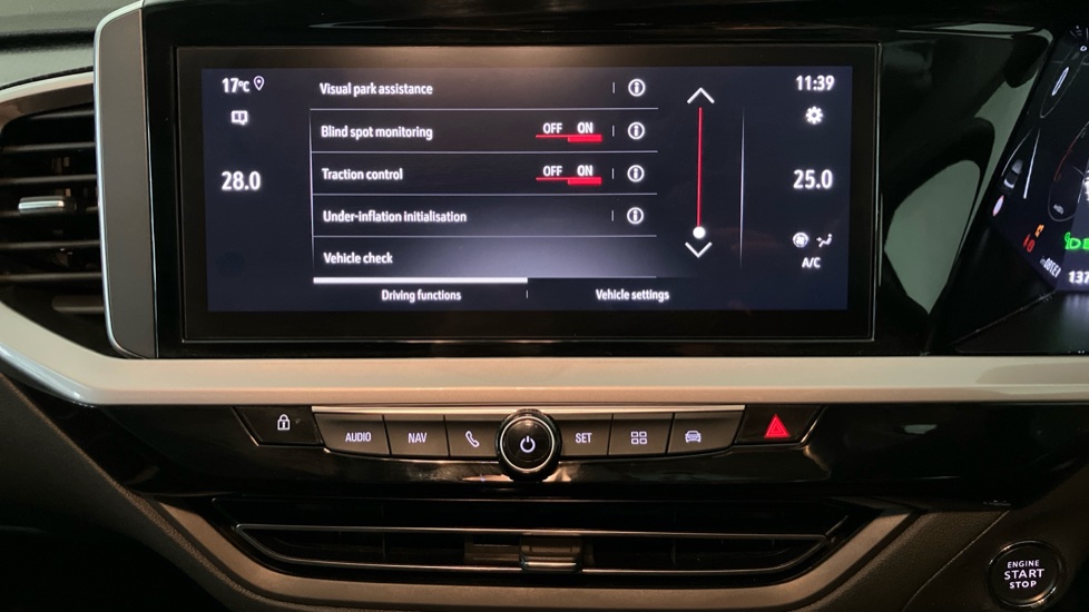 Vauxhall Grandland 1.2 Turbo Ultimate 5dr Petrol Hatchback - Image 40