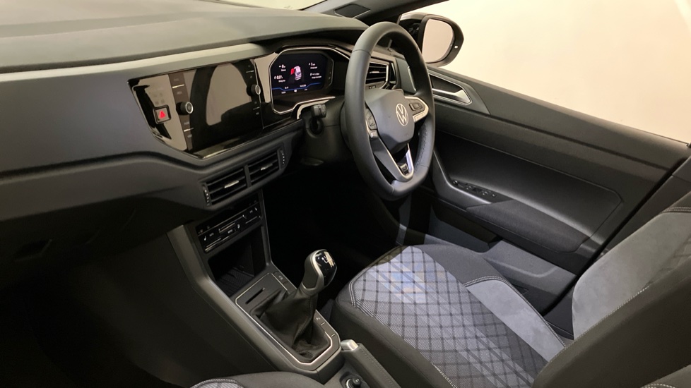 Volkswagen Taigo 1.0 TSI 115 Black Edition 5dr Petrol Hatchback - Image 2