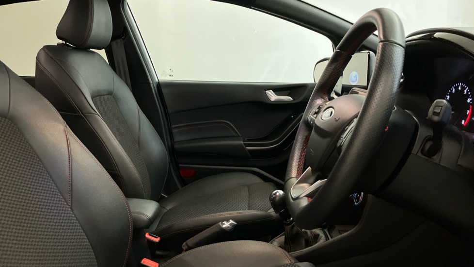 Ford Fiesta 1.0 EcoBoost Hybrid mHEV 125 ST-Line X Edition 5dr Petrol Hatchback - Image 15