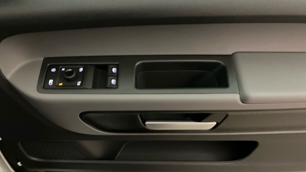 Volkswagen Id.Buzz Cargo 210kW Commerce Plus 79kWh Auto - Image 19