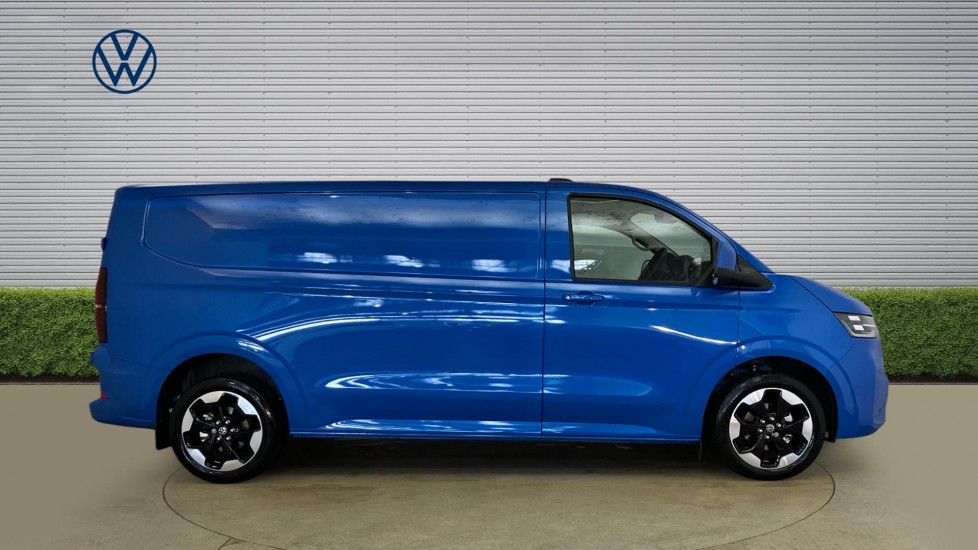 Volkswagen Transporter T32 Lwb Diesel 2.0 TDI 150 Commerce Pro Van Auto [5 Plus] - Image 4