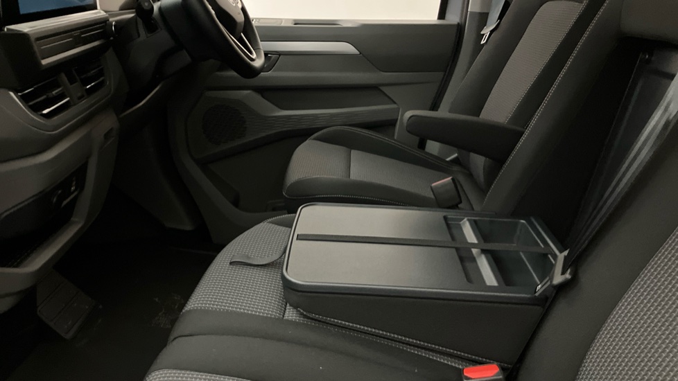 Volkswagen Transporter T32 Swb Electric 160kW 65kWh Commerce Pro Van Auto [5 Plus] - Image 24