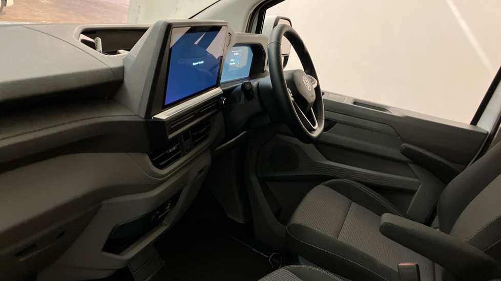Volkswagen Transporter T32 Swb Electric 160kW 65kWh Commerce Pro Van Auto [5 Plus] - Image 2
