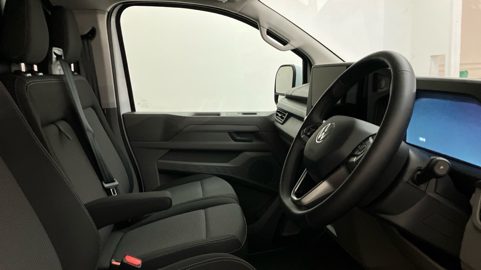 Volkswagen Transporter T32 Swb Electric 160kW 65kWh Commerce Pro Van Auto [5 Plus] - Image 15