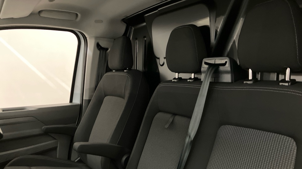 Volkswagen Transporter T32 Swb Electric 160kW 65kWh Commerce Pro Van Auto [5 Plus] - Image 16