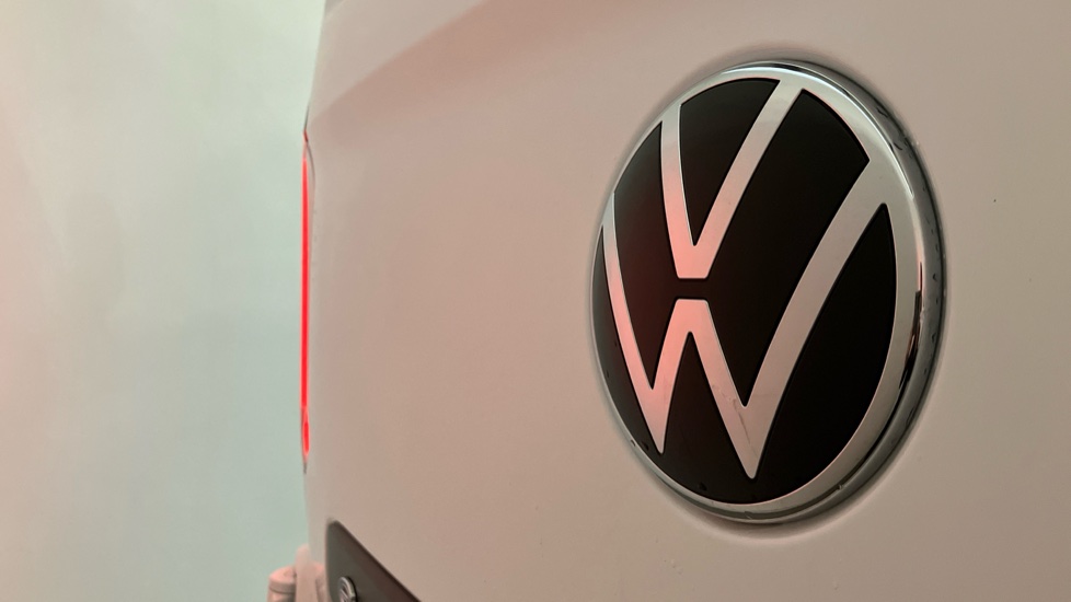Volkswagen Transporter T32 Swb Electric 160kW 65kWh Commerce Pro Van Auto [5 Plus] - Image 27